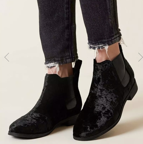 NEW TOMS Ella Ankle Velvet Boots Comfort shoes sz 6 - Picture 1 of 13